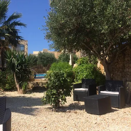 Ellie Boo Panzió 4*